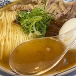 むかん 初台 - 親鶏魚介ラーメン　鰹、醤油
      味玉TP