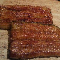 割烹蒲焼 横浜八十八 吉田町店 - 待望の蒲焼ですよ＾＾見たら食べたく成りますね(*^_^*)ここに八十八の山椒を掛けるとたまらなく美味しい香りがするの＾＾(≡^∇^≡)あぁまた食べたい。