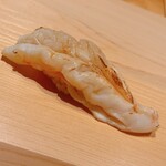 すが弥 - 新潟のボタン海老の炙りです
