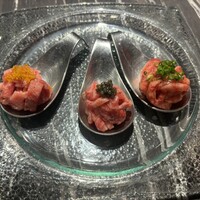焼肉SEJONG 栄店 - 王様のユッケ盛り