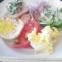 サンシャイン クルーズ・クルーズ - 前菜代わりのサラダ