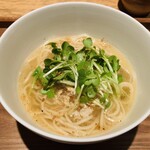 日本料理FUJI - 【写真㉓】天城軍鶏(伊豆市)出汁と魚のあら出汁のラーメン