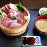 宅配弁当・食堂 たばご屋 - 脂がのっててうんまいです!