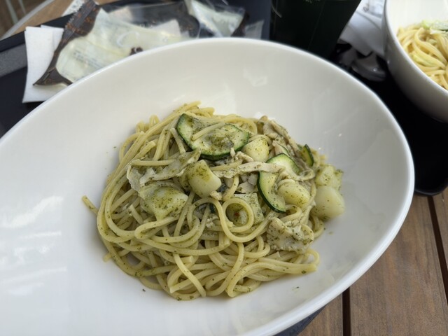 TULLY'S COFFEE Yoyogi Eki Kitaguchi Ten photo 3