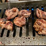 やきにく黒ちゃん - 氷温熟成サガリ（ハラミ）サイコロカット100ｇ＠1,700円