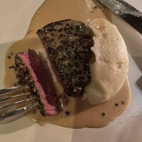 ザ タヴァン グリル＆ラウンジ - 