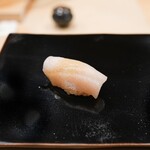 日本橋蛎殻町 すぎた - 大きいカンパチ