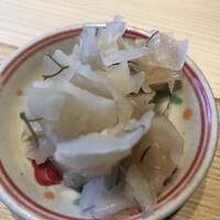 鮨 すがひさ - ガリ(ディルと青パパイヤ)
