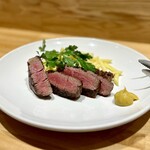 洋食 おがた - ヒレはあっさりとしていて上品な味わい