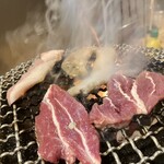 炭火焼きホルモン にく月 - 