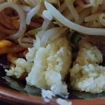 ゴールデンファイブヌードル - ニンニク