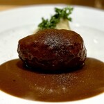 洋食 おがた - 熊本阿蘇 あか牛と走る豚 ハンバーグ（150g）デミグラスソース