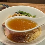 酒肴場 屯 - 昆布の旨みと煮干しを上手くバランスさせた上品な仕上がり❗️