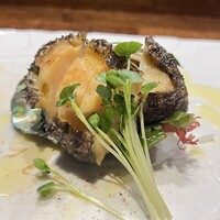 鉄板焼 炭焼 さいとう - 鮑のステーキ