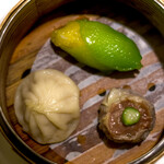 菜香新館 - 季節の蒸し点心&肉汁あふれるショウロンポウ