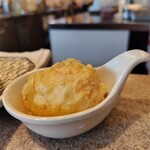 天ぷら定食 まきの 堺鳳店 - 追加の玉子天ぷら。天つゆとご飯にのせると最高!!