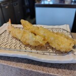 天ぷら定食 まきの 堺鳳店 - エビとイカ。プリップリのサクッサク！
