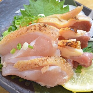 炙り炉端と低温調理のとろ極み肉は絶品です◎