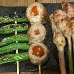 やきとり中山商店 - 谷中しょうが豚巻き、トマト豚巻き、ししとう