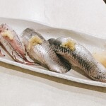 釣りあじ食堂 - 金あじにぎり、いわしにぎり