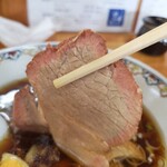 白河手打らーめん　うさぎ - このサイズのチャーシューが３枚ものってます！