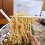 白河手打らーめん　うさぎ - モッチリ食感の「手打ち・手揉み麺」