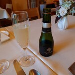 スタジオーネ - 