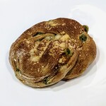 ブーランジェリー イドゥン - 塩えんどうとチェダーチーズ