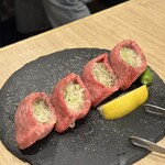 焼肉とんび - 