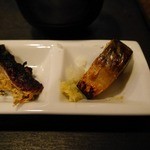 奴 - 焼き鯖とへしこです