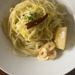 メネフネ - ディナー限定　瀬戸田レモンのペペロンチーノ
当店1番人気のパスタ