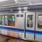 うなぎ 魚政 - 「北総鉄道」のネームプレートがある車両