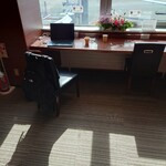 スーパーラウンジ - おこもり感高いビジネスブース：2024/06/02