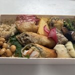 BARU 竹末 - 予約していた豪華なお弁当。彩り豊かでバランスも良い。