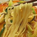 日高屋 - モツ野菜ラーメンの麺