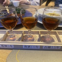 CANTON8 銀座店 - 紹興酒の飲み比べセット（…味の違いがわからない私には、それほど大きな差があるように思えませんでした。笑）