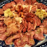 炭火焼肉 久 - 