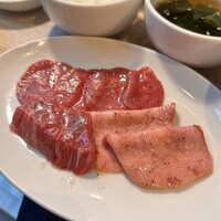 うしごろバンビーナ 渋谷店 - 牛タン＆ハラミ焼肉セット
                    (上タン塩、タン先 塩、ハラミ 塩)