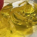 JiProign - クチナシによる着色と思われる明るく黄色く透明なゼリー