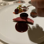 ロオジエ - 青森県産　銀の鴨のロティ　合鴨バルバリー種の一種です。