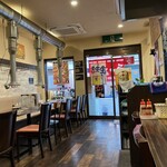 ラーメン まる五 - 店内