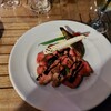 BISTRO FAVORI 代官山 - この日のメイン、仔羊のロースト、バルサミコとバジルのソースです。バルサミコソースが美味しかったのは勿論、ラムの鮮度も際立っており、ホントに美味しかったです。付け合わせのお野菜の火の入り加減もGood！