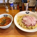 自家製麺 公園前 - 辛つけ麺、チャーシュー増し