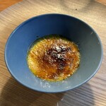 HIGASHITANI  - パイナップルのクリームブリュレ