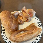 藤屋パン店 - 料理写真:チーズフランス＆明太フランス＆ベーコンエピ