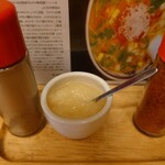 らぁめん 一福 - すりおろし大蒜も常備。