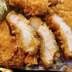 とんかつ亭 わた美 - ロースカツも柔らかくて美味しかった。