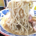 味楽 - 全粒粉を混ぜた手打ち・手切りの中太縮れ麺！