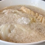 古民家ヌードゥル 黒揚羽森住 - 背脂粒が細かい