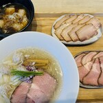 宍道湖しじみ中華蕎麦 琥珀 - 